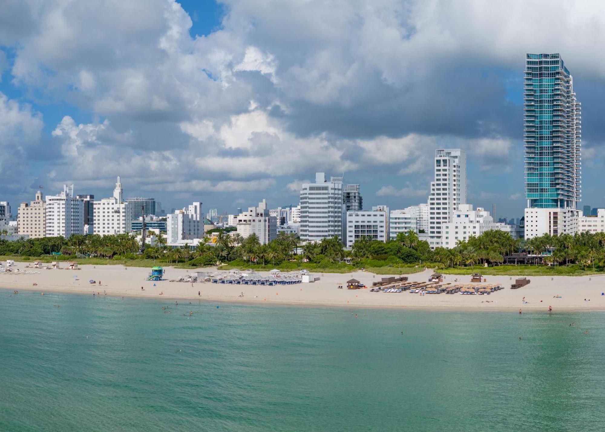 Nautilus Sonesta Miami Beach Exteriér fotografie South Beach skyline