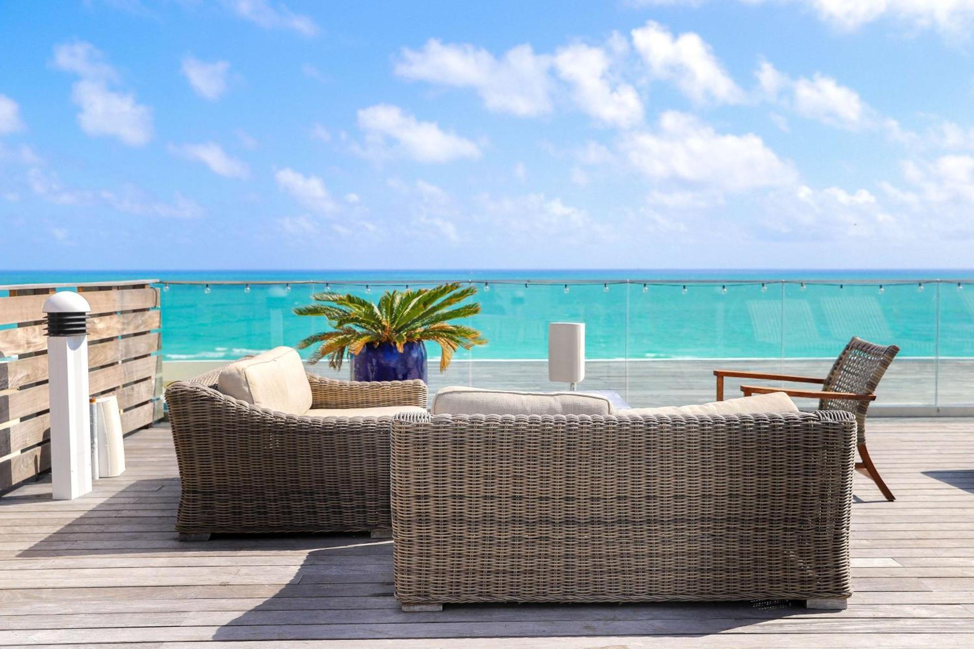 Nautilus Sonesta Miami Beach Exteriér fotografie The view from the rooftop