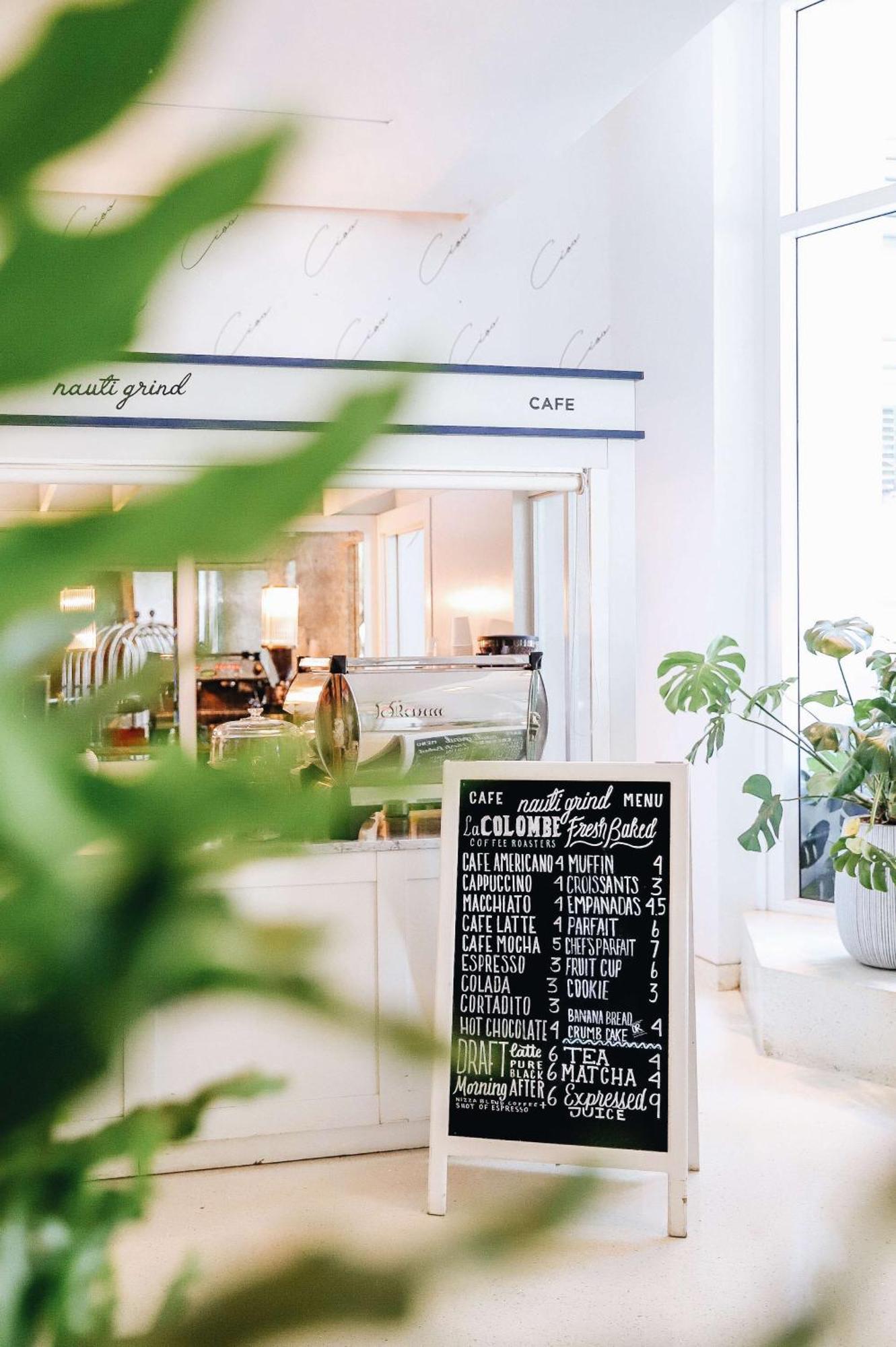 Nautilus Sonesta Miami Beach Exteriér fotografie Café