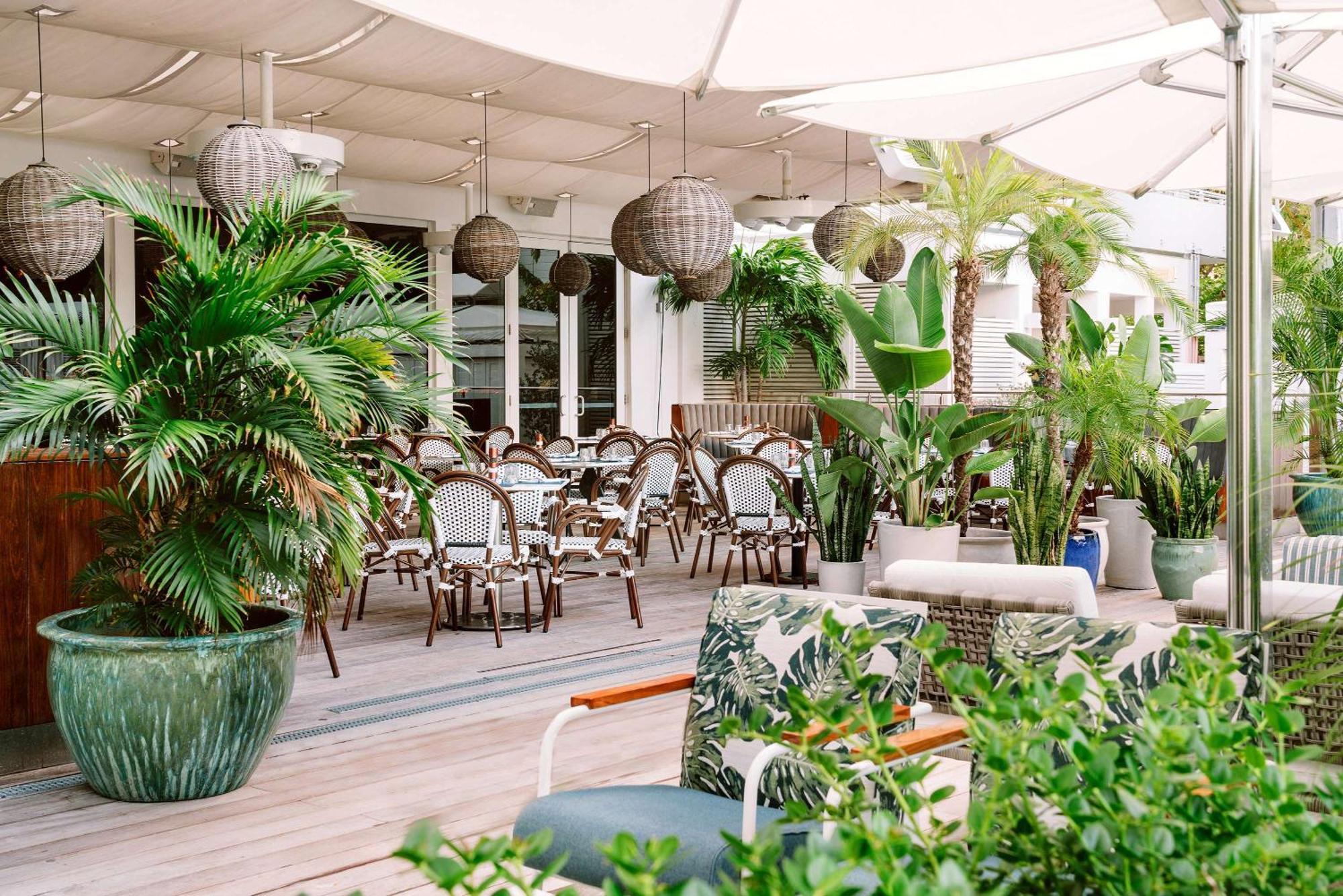 Nautilus Sonesta Miami Beach Exteriér fotografie The Terrace at The Ivy